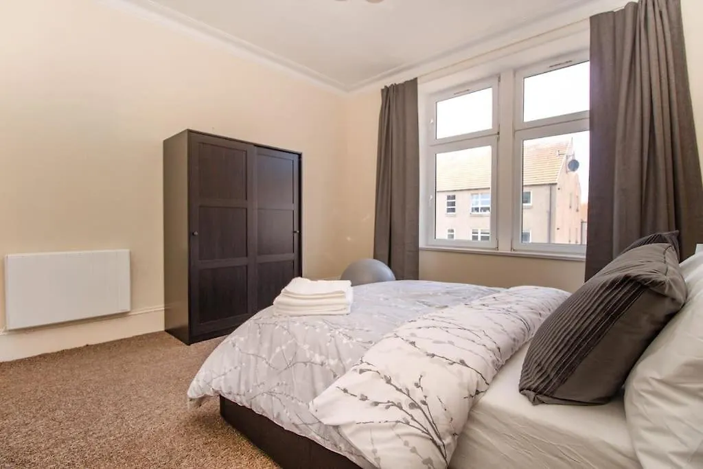 Gustina Lodge Aberdeen Apartment